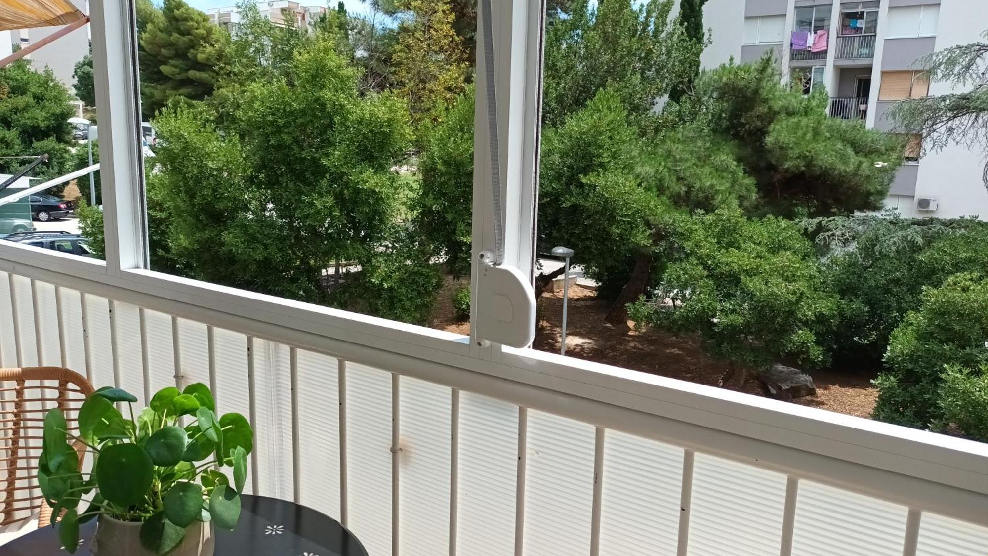 Leona Apartment-Perfect For Four Split Exterior photo